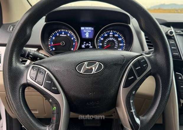 Hyundai Elantra 2013 — photo 9