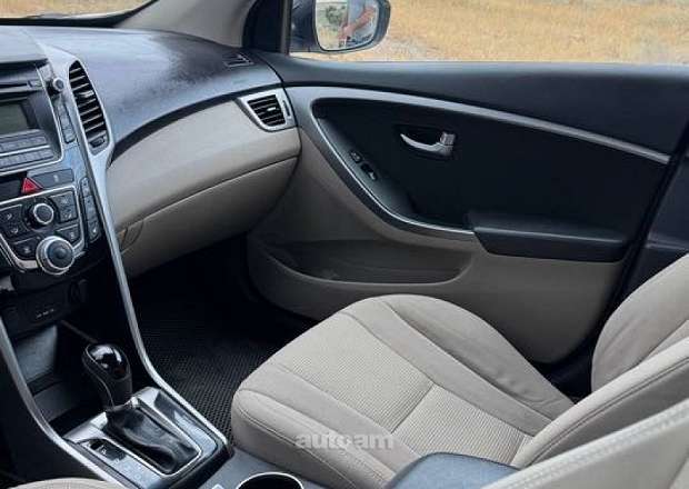 Hyundai Elantra 2013 — photo 7