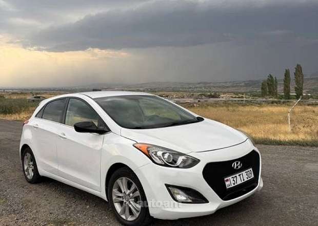 Hyundai Elantra 2013 — photo 2