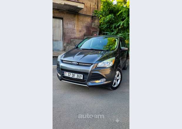 Ford Escape 2015 — photo 1