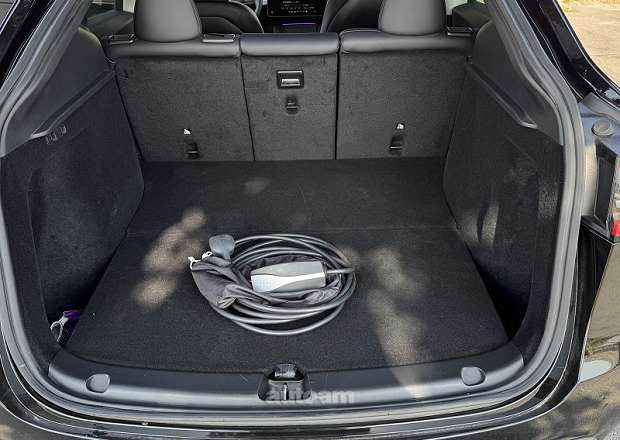 Tesla Model Y 2025 — լուսանկար 5
