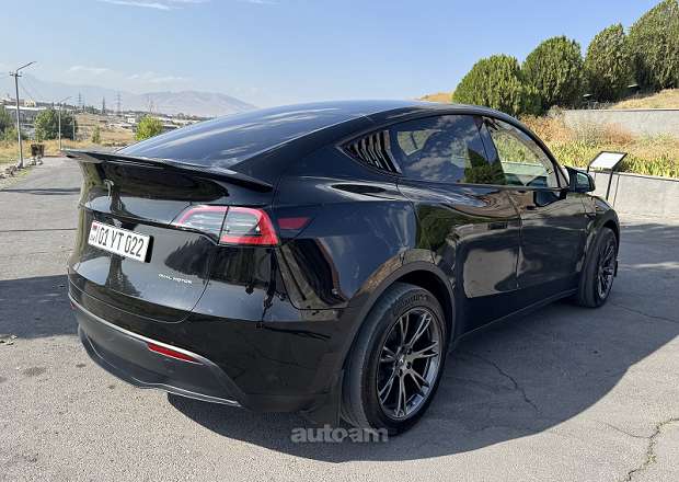 Tesla Model Y 2025 — լուսանկար 2