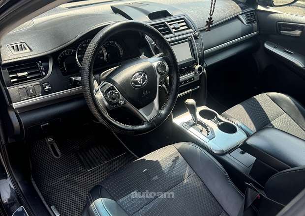 Toyota Camry 2012 — լուսանկար 2