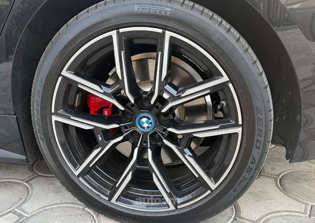 BMW i4 2022 — լուսանկար 14