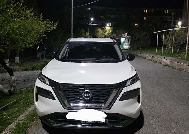 Nissan Rogue 2023 — photo 2
