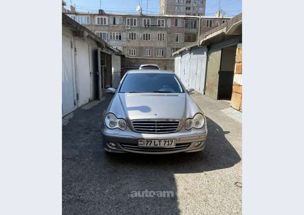 Mercedes-Benz C 240 2005 — լուսանկար 8