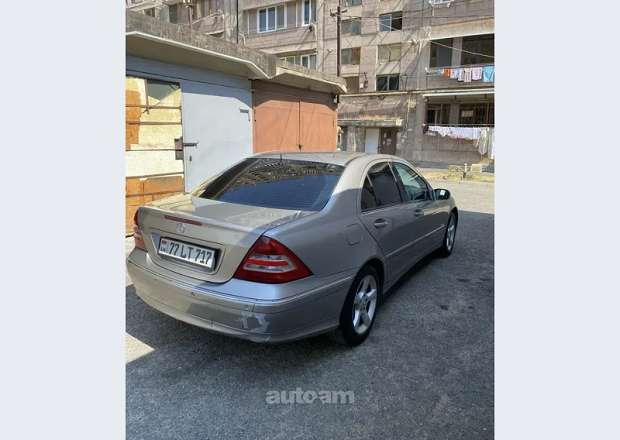 Mercedes-Benz C 240 2005 — լուսանկար 5