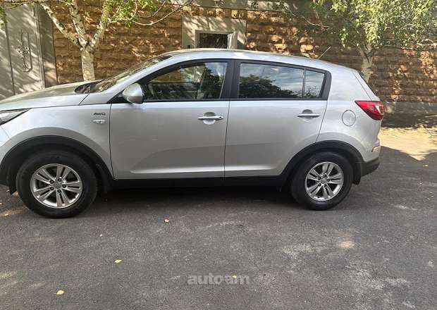 Kia Sportage 2012 — լուսանկար 2
