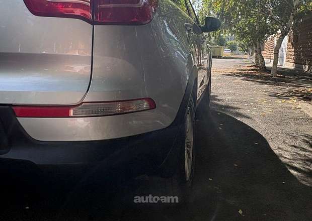 Kia Sportage 2012 — լուսանկար 8