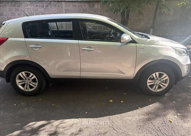 Kia Sportage 2012 — լուսանկար 3