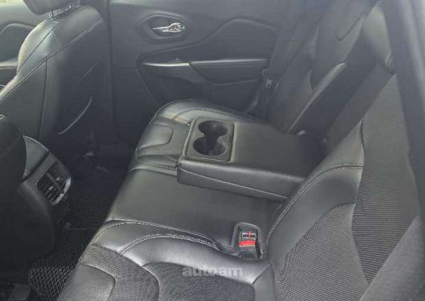 Jeep Cherokee 2020 — photo 10