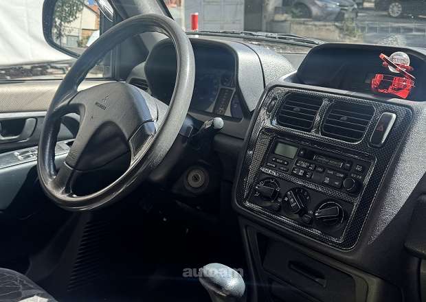 Mitsubishi Pajero Pinin (IO) 1998 — լուսանկար 9