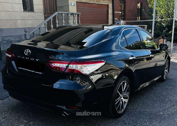 Toyota Camry 2018 — լուսանկար 4