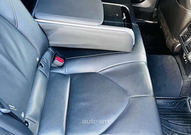 Toyota Camry 2018 — լուսանկար 14