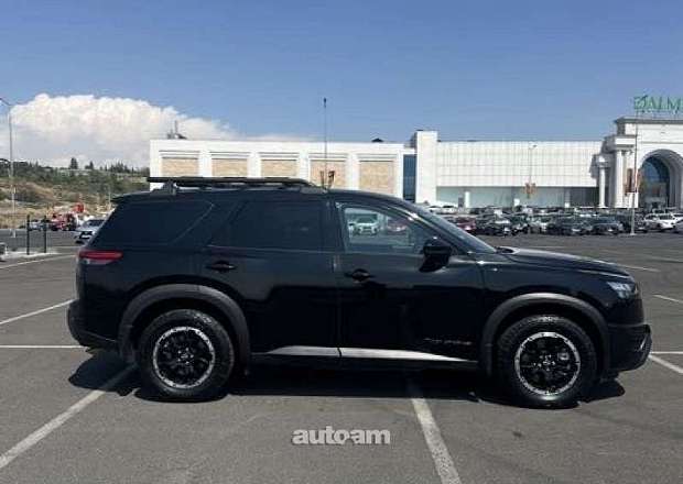 Nissan Pathfinder 2023 — photo 5