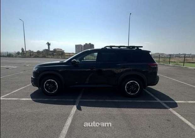 Nissan Pathfinder 2023 — photo 6