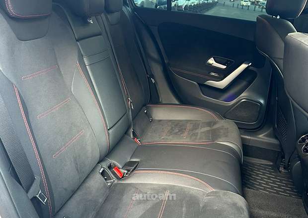 Mercedes-Benz A 220