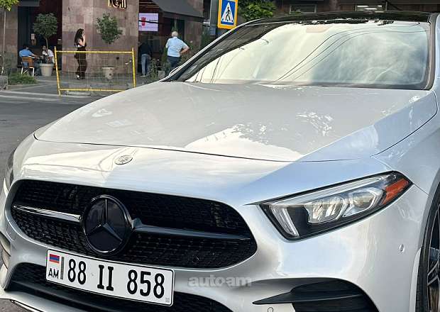Mercedes-Benz A 220