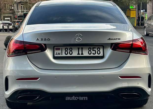 Mercedes-Benz A 220