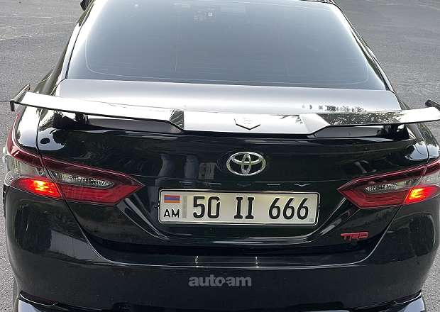 Toyota Camry 2021 — լուսանկար 5