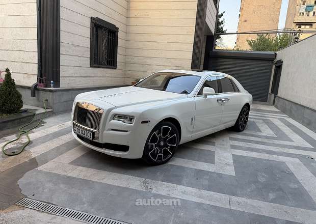 Rolls Royce Ghost 2015 — լուսանկար 1