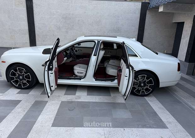 Rolls Royce Ghost 2015 — լուսանկար 3