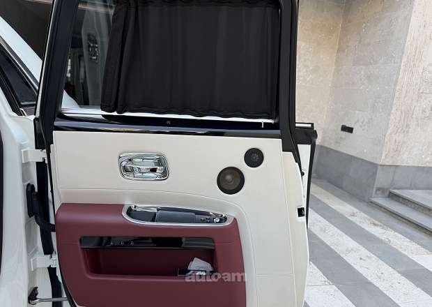 Rolls Royce Ghost 2015 — լուսանկար 9