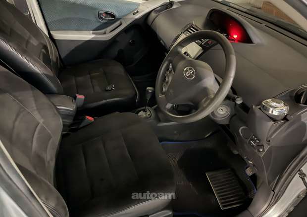 Toyota Vitz 2006 — լուսանկար 5