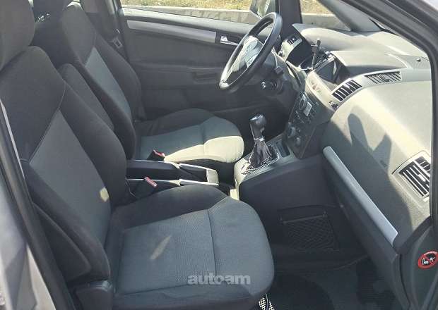 Opel Zafira 2005 — photo 1