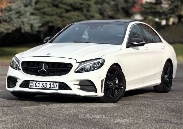 Mercedes-Benz C 43 AMG 2017 — լուսանկար 2