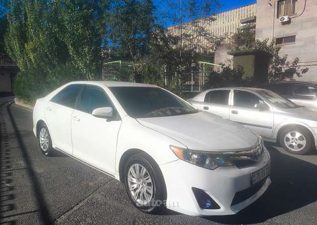 Toyota Camry 2012 — լուսանկար 4