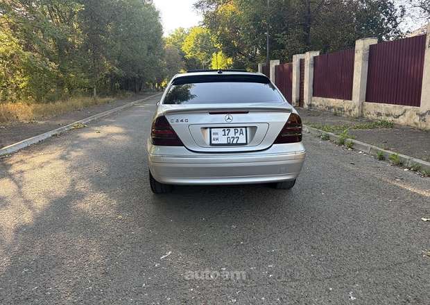 Mercedes-Benz C 240 2002 — լուսանկար 2