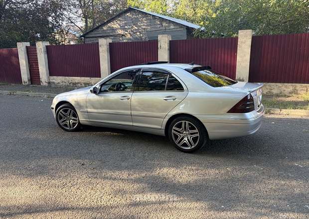 Mercedes-Benz C 240 2002 — լուսանկար 3