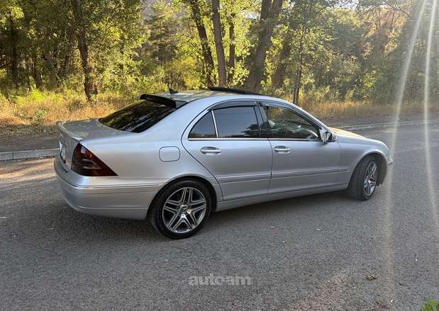 Mercedes-Benz C 240 2002 — լուսանկար 1