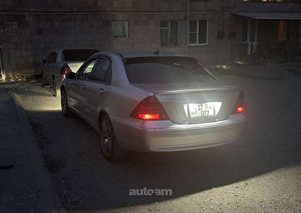 Mercedes-Benz C 240 2002 — լուսանկար 11