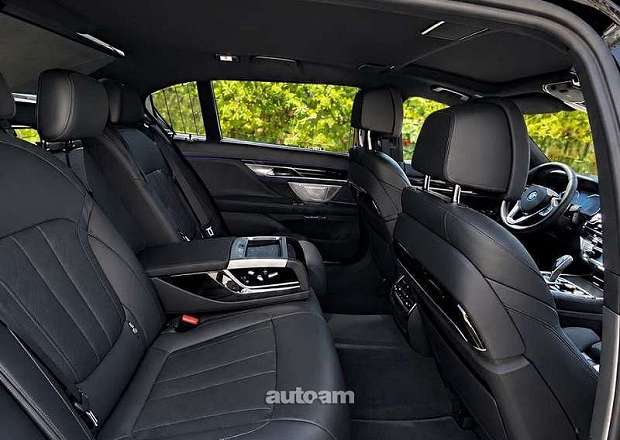 BMW 740