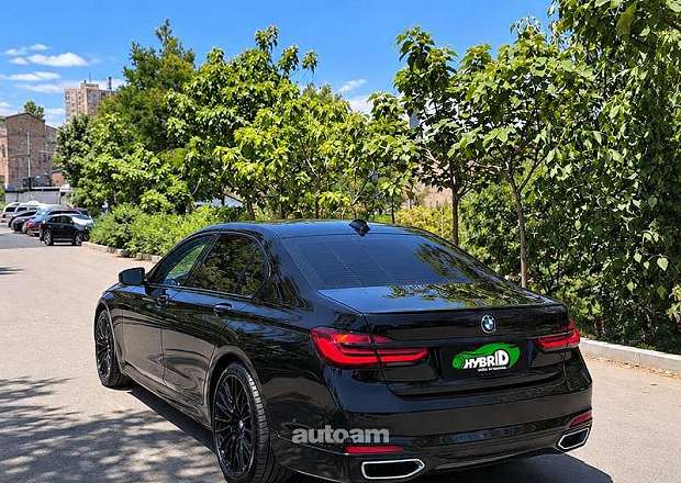BMW 740