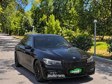 BMW 740, 2016