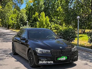 BMW 740, 2016