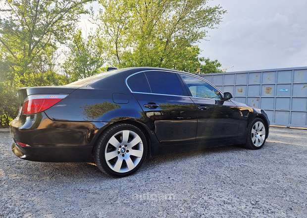 BMW 525 2004 — photo 4