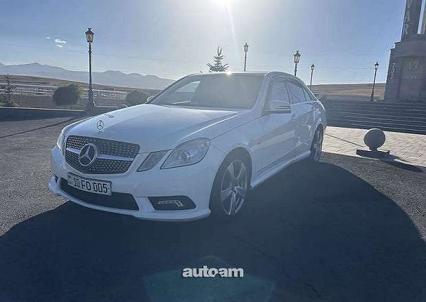 Mercedes-Benz E 350 2010 — photo 2