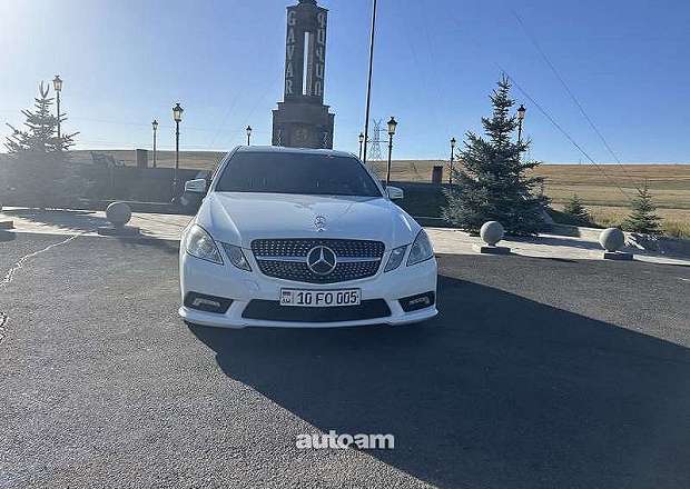 Mercedes-Benz E 350 2010 — photo 1