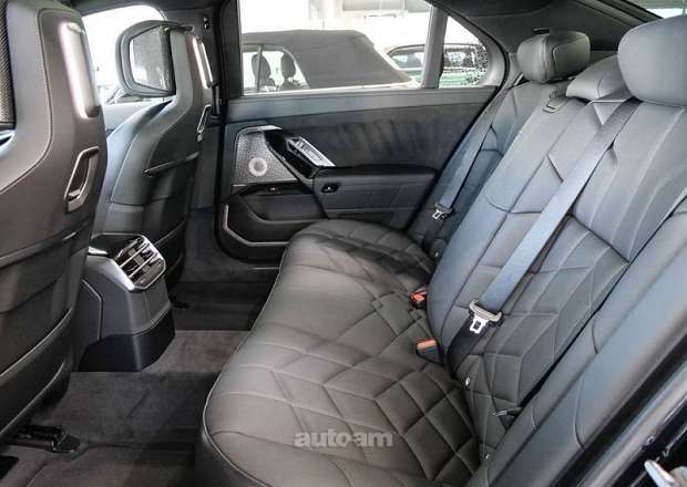BMW 740