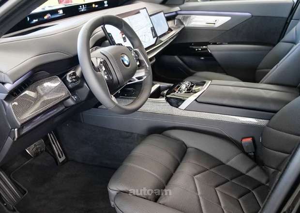 BMW 740