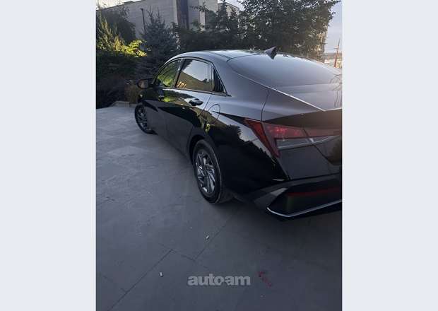 Hyundai Elantra 2024 — photo 5