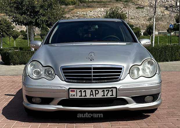 Mercedes-Benz C 240 2003 — լուսանկար 1