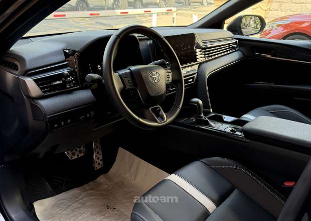 Toyota Camry 2025 — լուսանկար 10