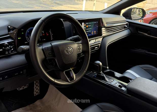 Toyota Camry 2025 — լուսանկար 11