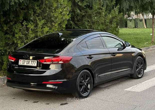 Hyundai Elantra 2017 — լուսանկար 2