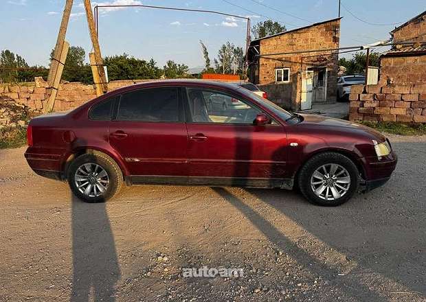 Volkswagen Passat 2000 — լուսանկար 2